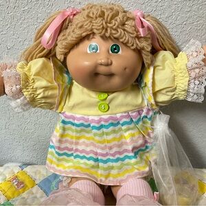 Vintage Cabbage Patch Kid Girl Wheat Poodle Hair Hong Kong Head Mold #3 1984